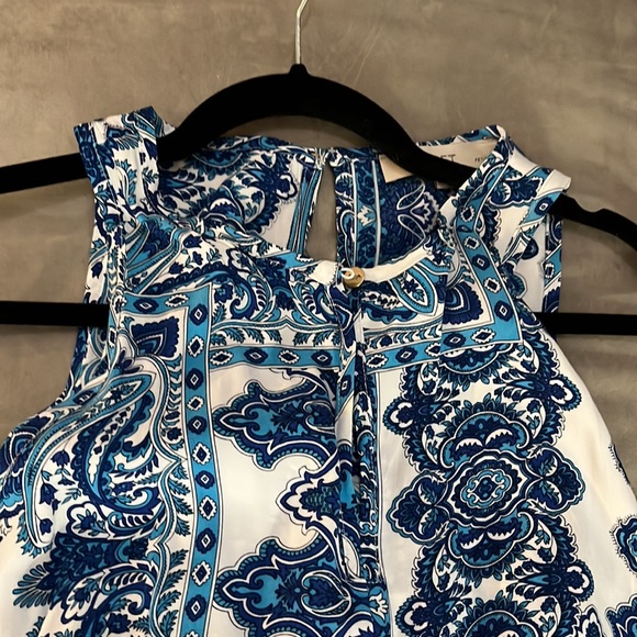 Ann Taylor jumpsuit, waist tie and front and back button details - Picture 3 of 4